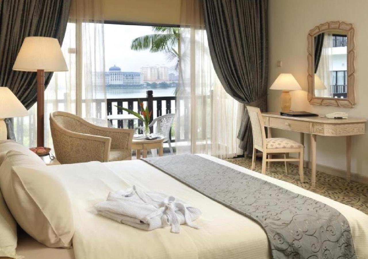 Mines Beach Resort Hotel 세리 켐방안 외부 사진